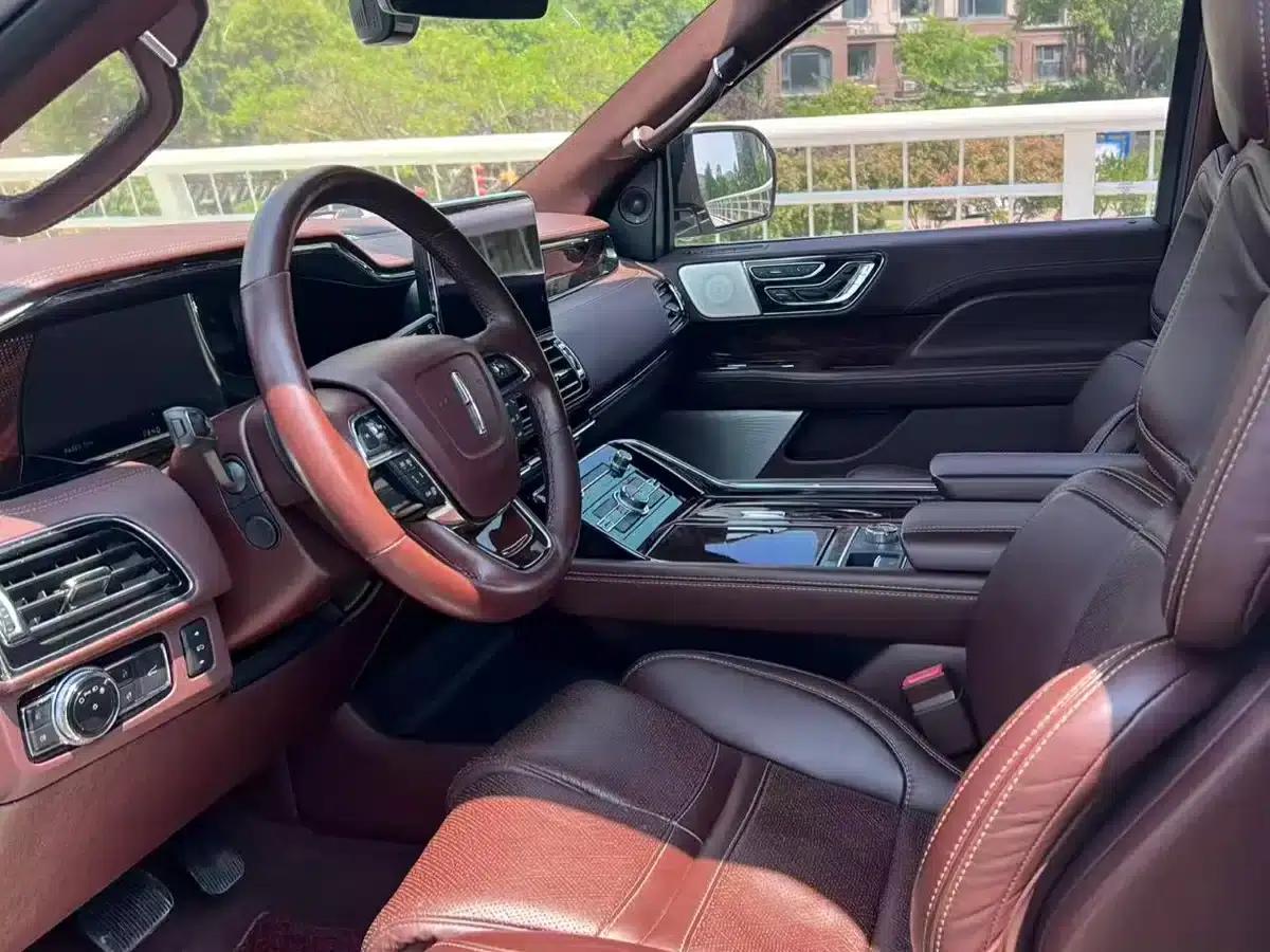 Navigator 2020 3.5T Presidential Series — миниатюра 7