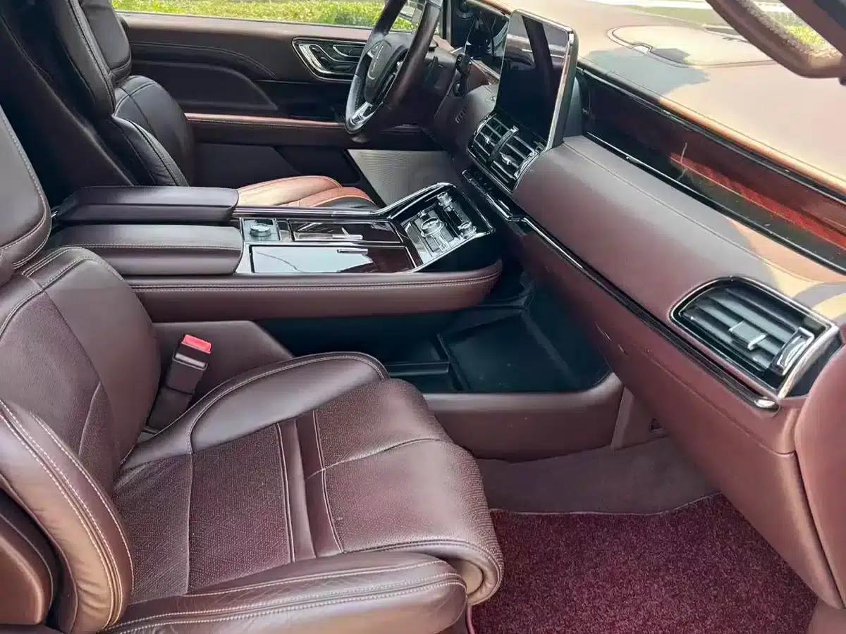 Navigator 2020 3.5T Presidential Series — миниатюра 9