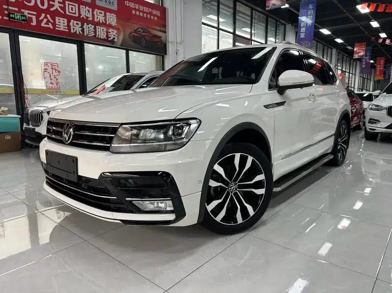 Tiguan L 2021 330TSI Automatic 2WD R-Line Premium Edition — миниатюра 1