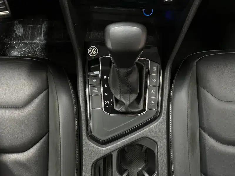 Tiguan L 2021 330TSI Automatic 2WD R-Line Premium Edition — миниатюра 17