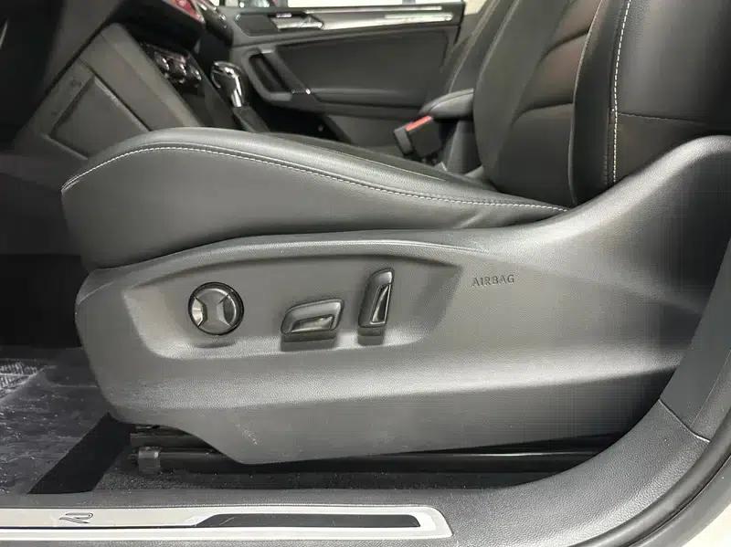 Tiguan L 2021 330TSI Automatic 2WD R-Line Premium Edition — миниатюра 18