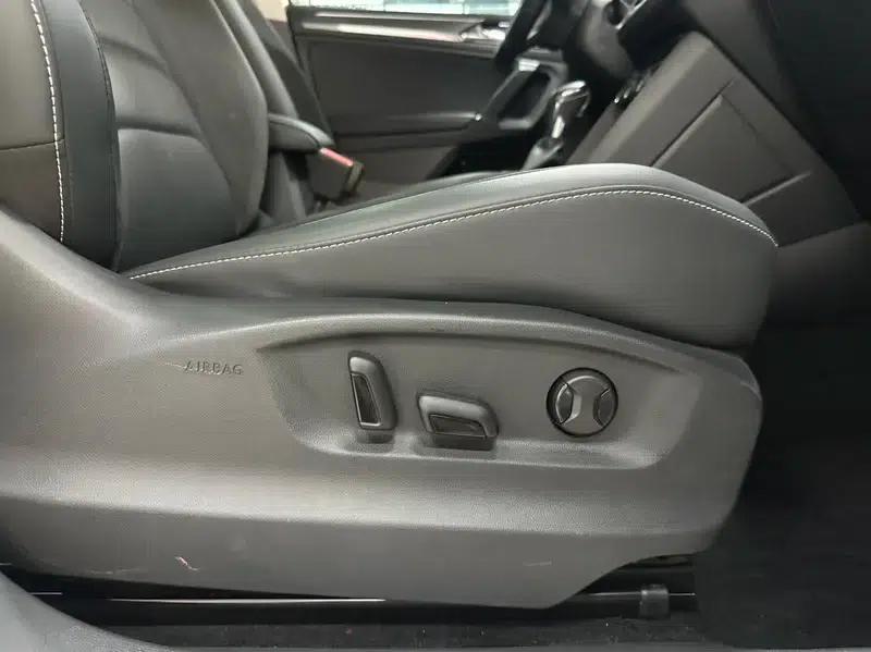 Tiguan L 2021 330TSI Automatic 2WD R-Line Premium Edition — миниатюра 19