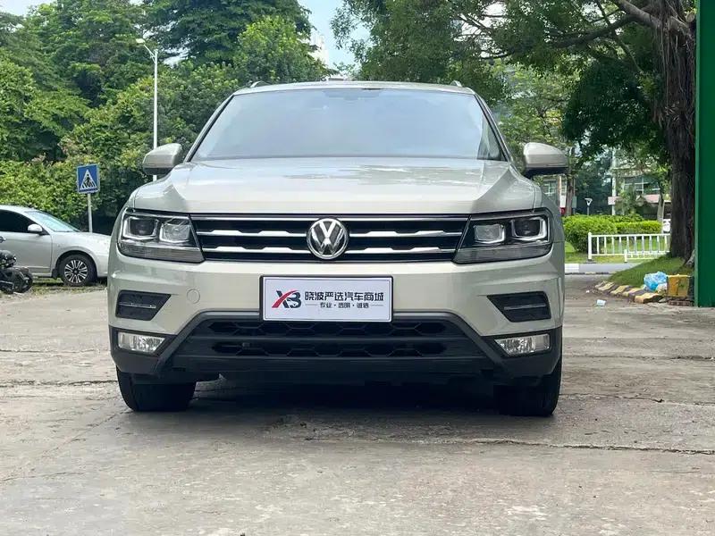 Tiguan L 2020 330TSI Automatic 2WD Panoramic Comfort Edition (National V Emission Standard) — миниатюра 2