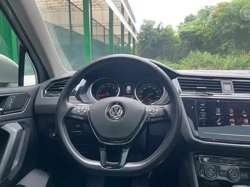 Tiguan L 2020 330TSI Automatic 2WD Panoramic Comfort Edition (National V Emission Standard) — миниатюра 12