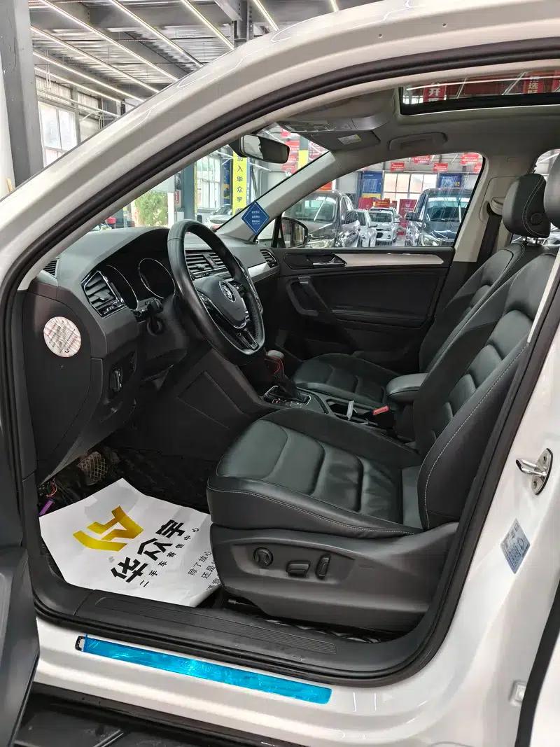 Tiguan L 2018 330TSI Automatic 2WD Luxury Edition — миниатюра 14