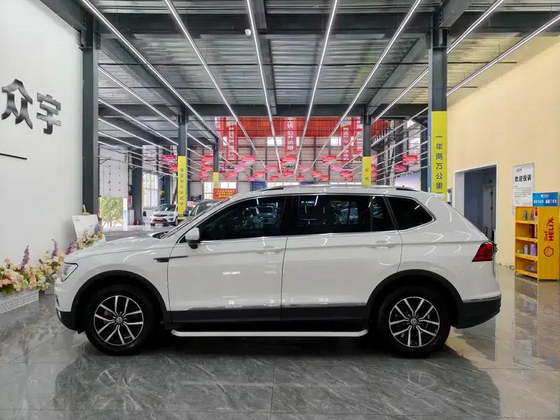 Tiguan L 2018 330TSI Automatic 2WD Luxury Edition — миниатюра 4