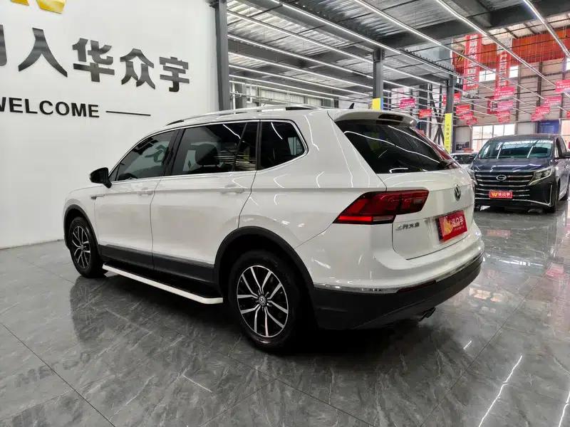 Tiguan L 2018 330TSI Automatic 2WD Luxury Edition — миниатюра 5