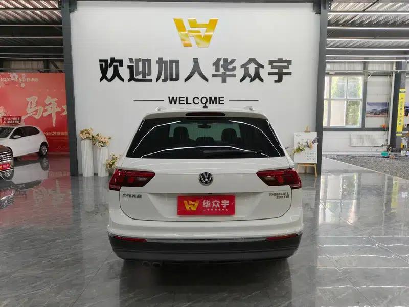 Tiguan L 2018 330TSI Automatic 2WD Luxury Edition — миниатюра 6