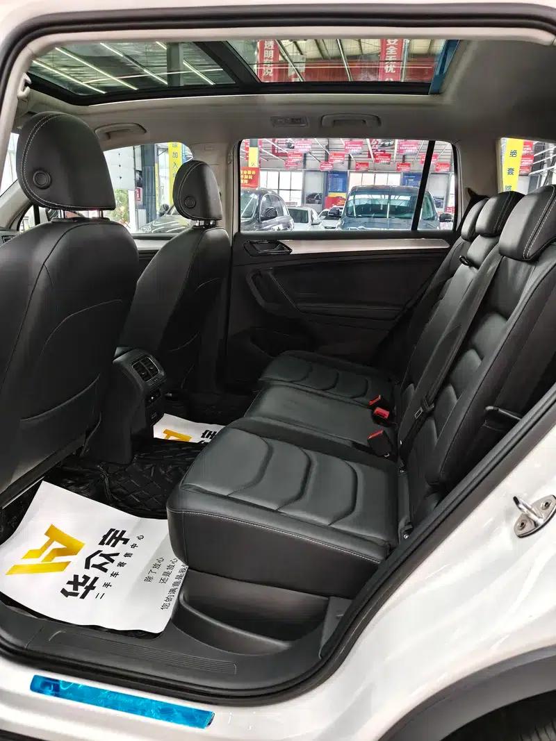 Tiguan L 2018 330TSI Automatic 2WD Luxury Edition — миниатюра 9