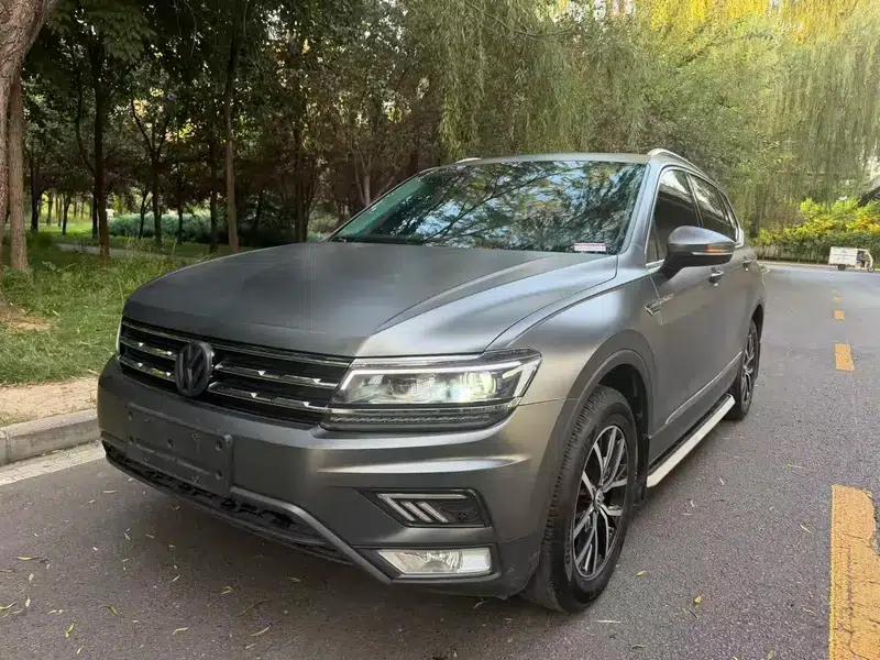Tiguan L 2017 330TSI Automatic 2WD Luxury Edition — миниатюра 1