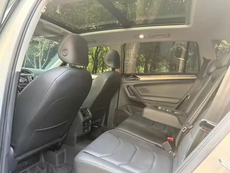 Tiguan L 2017 330TSI Automatic 2WD Luxury Edition — миниатюра 12