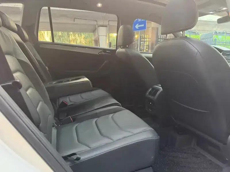 Tiguan L 2017 330TSI Automatic 2WD Luxury Edition — миниатюра 13