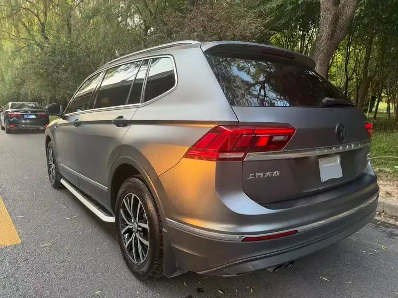 Tiguan L 2017 330TSI Automatic 2WD Luxury Edition — миниатюра 4