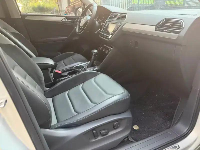 Tiguan L 2017 330TSI Automatic 2WD Luxury Edition — миниатюра 7
