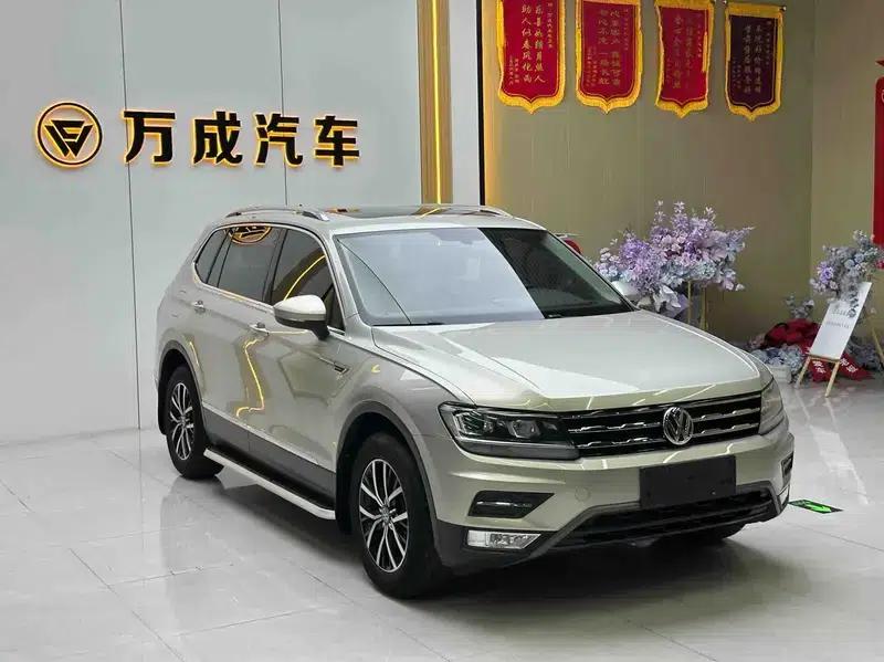 Tiguan L 2018 Facelift 330TSI Automatic 2WD Luxury Edition — миниатюра 3
