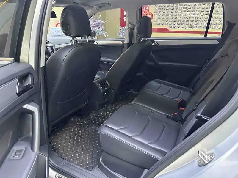 Tiguan L 2018 Facelift 330TSI Automatic 2WD Luxury Edition — миниатюра 10