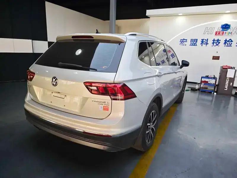 Tiguan L 2018 330TSI Automatic 2WD Luxury Edition — миниатюра 6