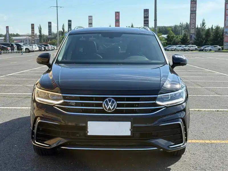 Tiguan L 2023 Facelift 330TSI 2WD R-Line Premium Edition — миниатюра 2
