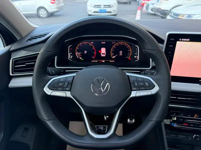 Tiguan L 2023 Facelift 330TSI 2WD R-Line Premium Edition — миниатюра 11