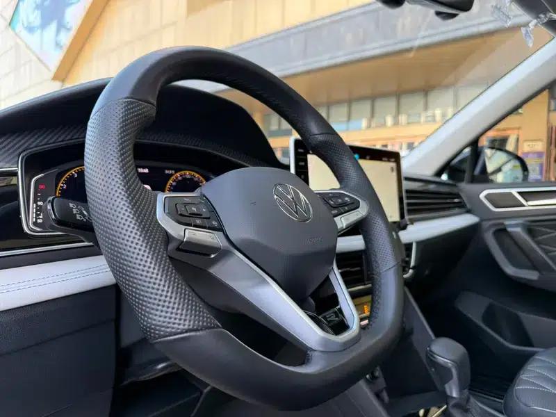 Tiguan L 2023 Facelift 330TSI 2WD R-Line Premium Edition — миниатюра 13
