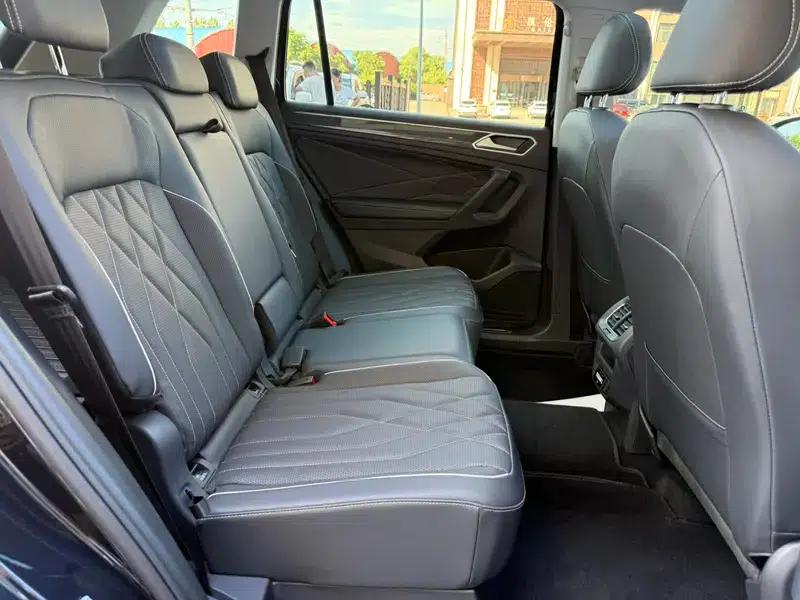 Tiguan L 2023 Facelift 330TSI 2WD R-Line Premium Edition — миниатюра 20