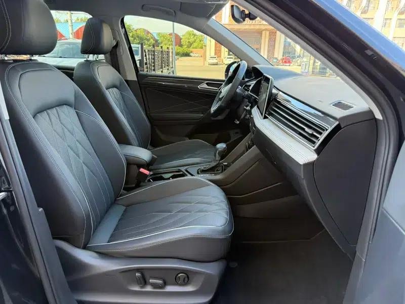 Tiguan L 2023 Facelift 330TSI 2WD R-Line Premium Edition — миниатюра 21