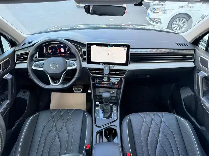 Tiguan L 2023 Facelift 330TSI 2WD R-Line Premium Edition — миниатюра 10