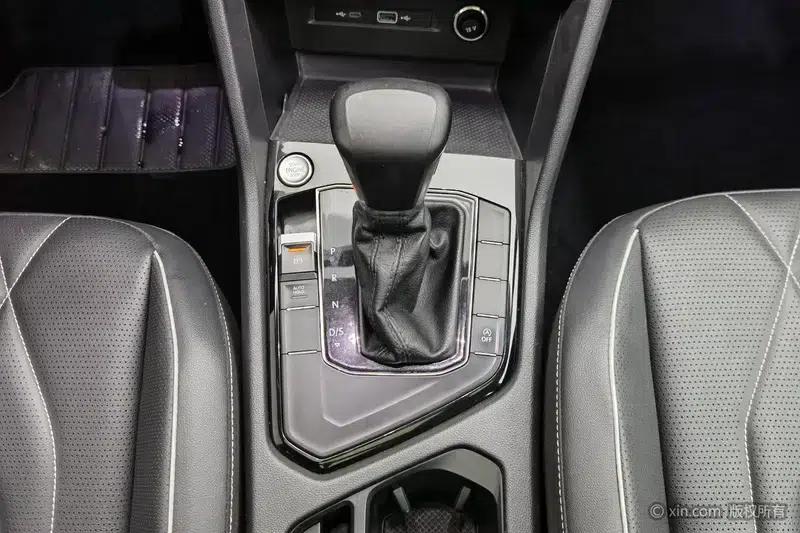 Tiguan L 2023 330TSI 2WD Smart Edition — миниатюра 15