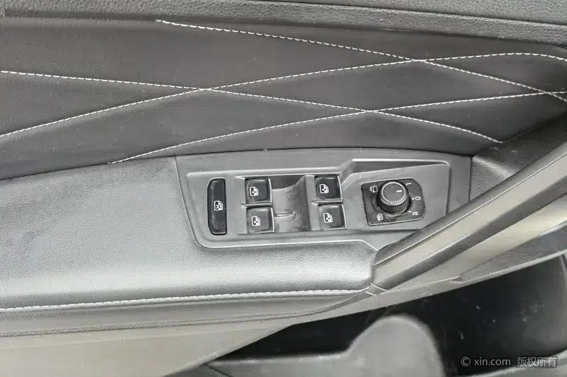 Tiguan L 2023 330TSI 2WD Smart Edition — миниатюра 23