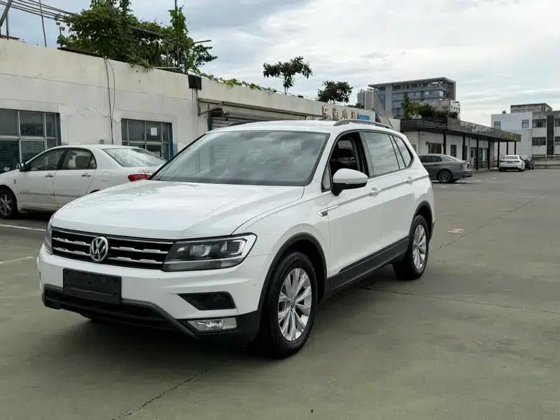 Tiguan L 2018 330TSI Automatic 2WD Fashion Edition — миниатюра 1