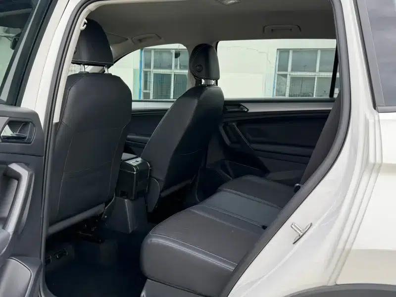 Tiguan L 2018 330TSI Automatic 2WD Fashion Edition — миниатюра 14