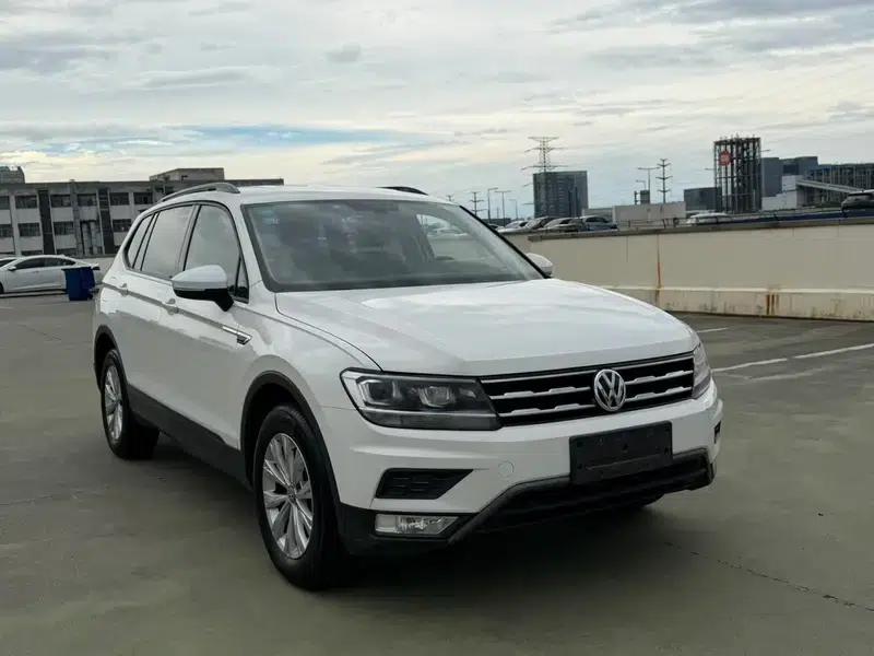 Tiguan L 2018 330TSI Automatic 2WD Fashion Edition — миниатюра 3