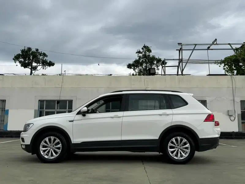 Tiguan L 2018 330TSI Automatic 2WD Fashion Edition — миниатюра 4