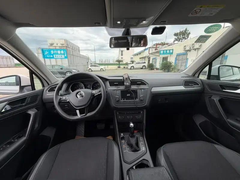 Tiguan L 2018 330TSI Automatic 2WD Fashion Edition — миниатюра 8
