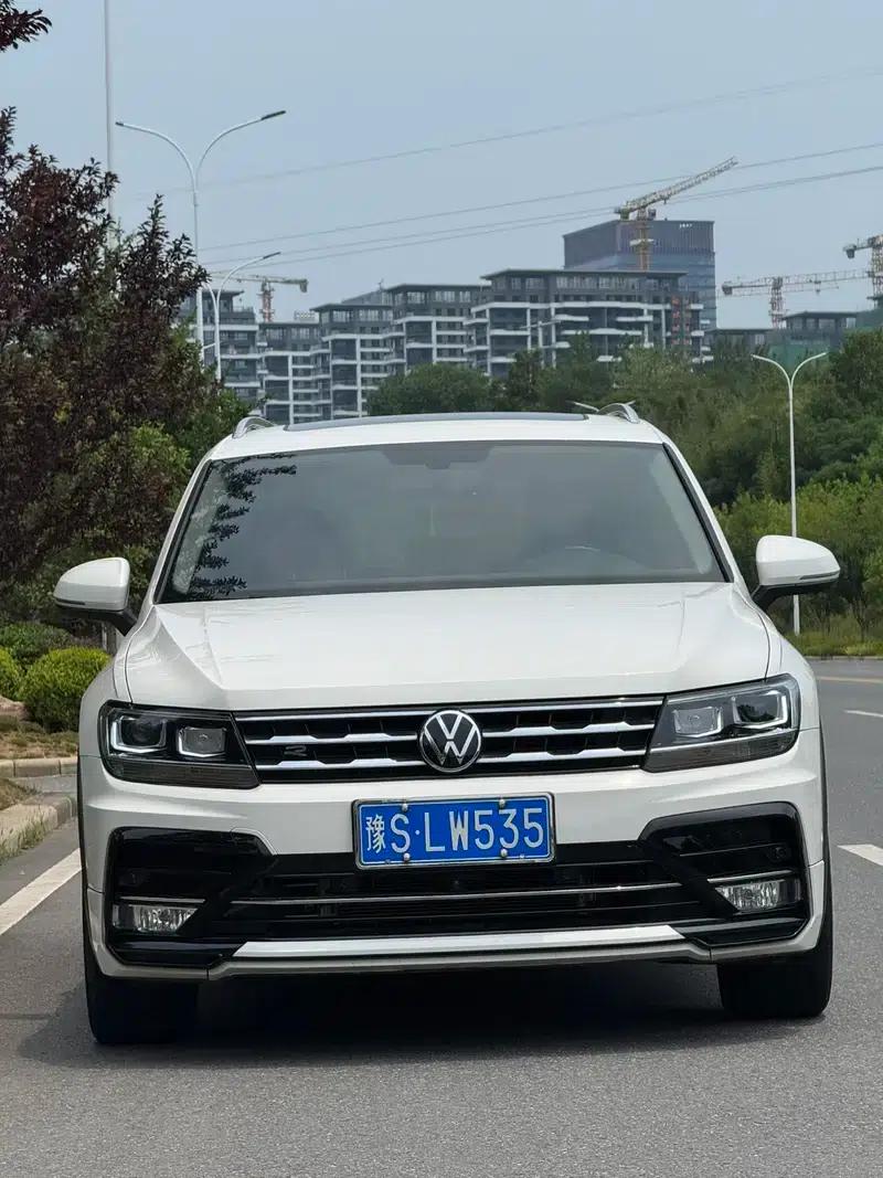 Tiguan L 2021 330TSI Automatic 2WD R-Line Premium Edition — миниатюра 2