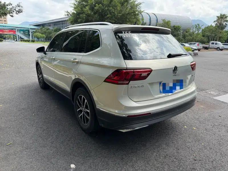 Tiguan L 2018 330TSI Automatic 2WD Luxury Edition — миниатюра 4