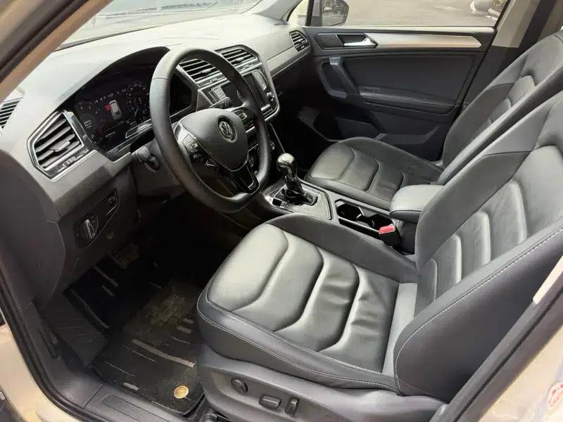 Tiguan L 2018 330TSI Automatic 2WD Luxury Edition — миниатюра 8