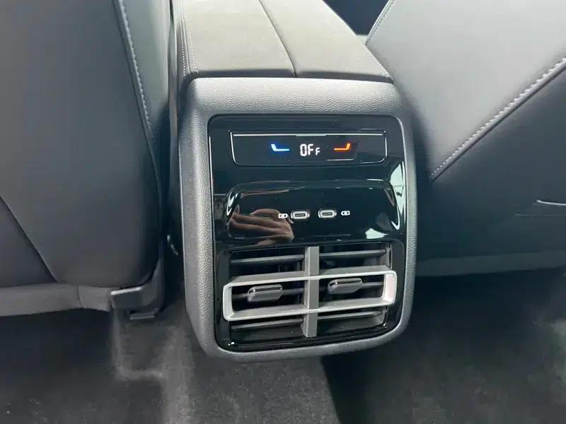 Tiguan L 2025 Pro 380TSI AWD R-Line Smart Edition — миниатюра 7