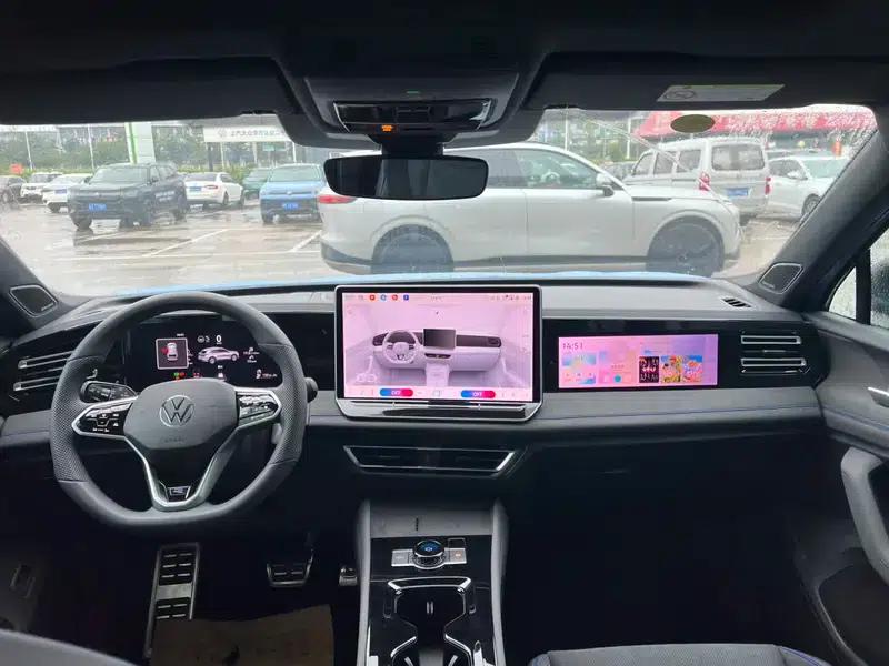 Tiguan L 2025 Pro 380TSI AWD R-Line Smart Edition — миниатюра 9