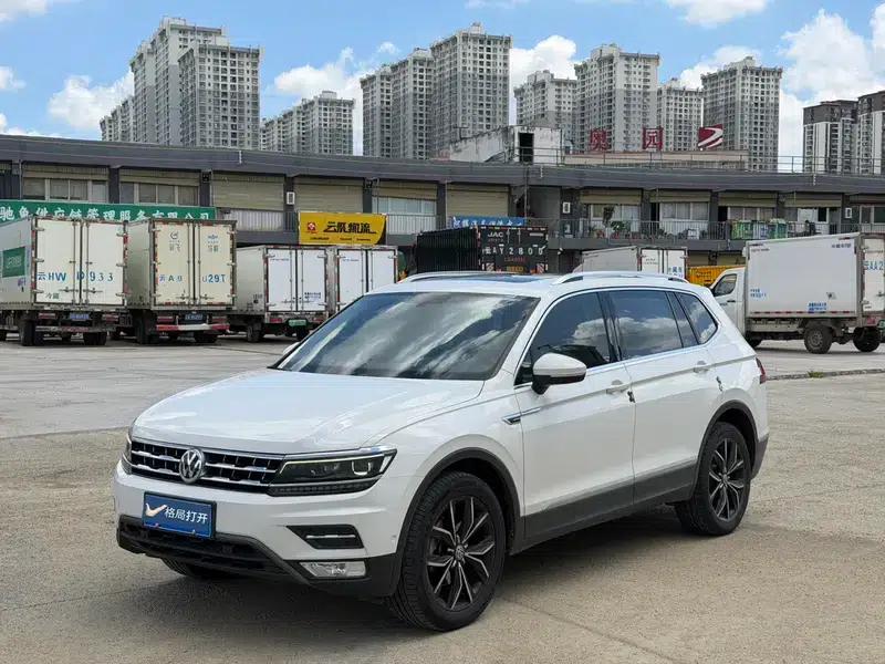 Tiguan L 2017 380TSI Automatic 4WD Flagship Edition — миниатюра 1