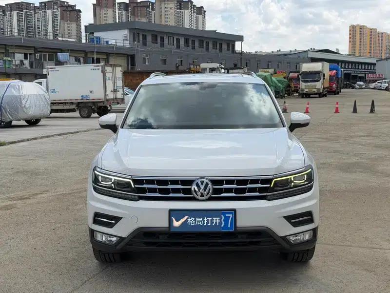 Tiguan L 2017 380TSI Automatic 4WD Flagship Edition — миниатюра 2