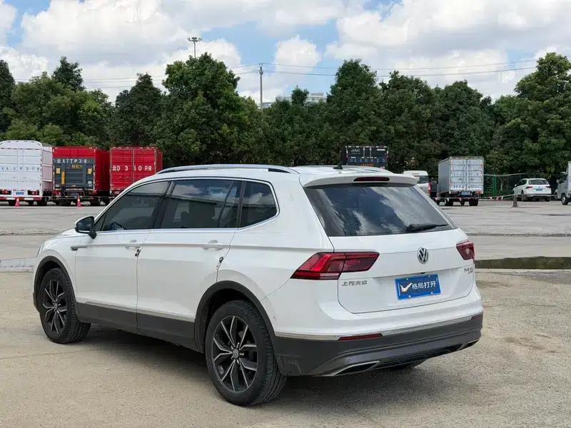 Tiguan L 2017 380TSI Automatic 4WD Flagship Edition — миниатюра 4