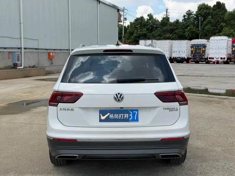 Tiguan L 2017 380TSI Automatic 4WD Flagship Edition — миниатюра 5