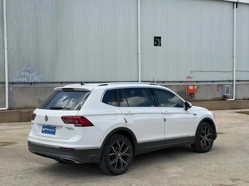 Tiguan L 2017 380TSI Automatic 4WD Flagship Edition — миниатюра 6