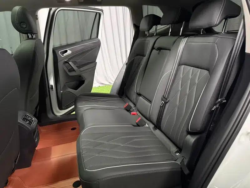 Tiguan L 2023 280TSI Trendy Limited Edition — миниатюра 18