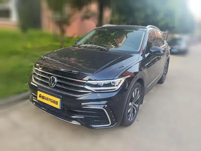 Tiguan L 2023 330TSI 2WD R-Line Premium Edition — миниатюра 1