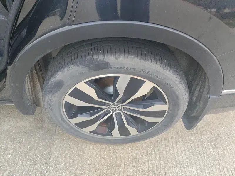 Tiguan L 2023 330TSI 2WD R-Line Premium Edition — миниатюра 20