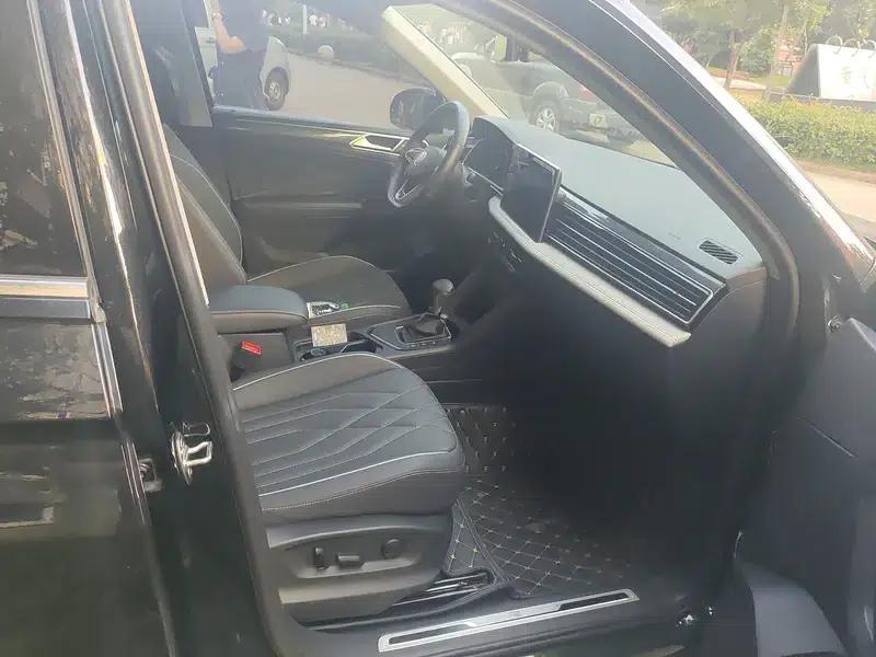Tiguan L 2023 330TSI 2WD R-Line Premium Edition — миниатюра 8