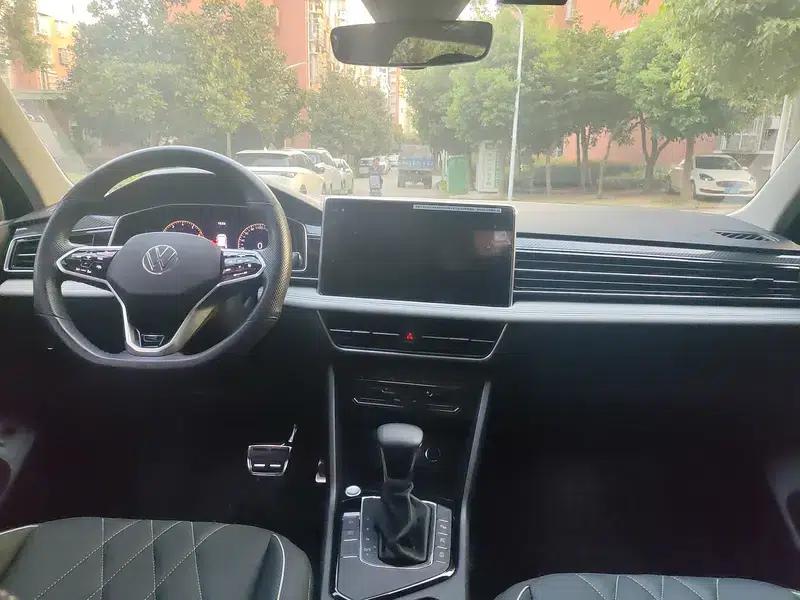 Tiguan L 2023 330TSI 2WD R-Line Premium Edition — миниатюра 10