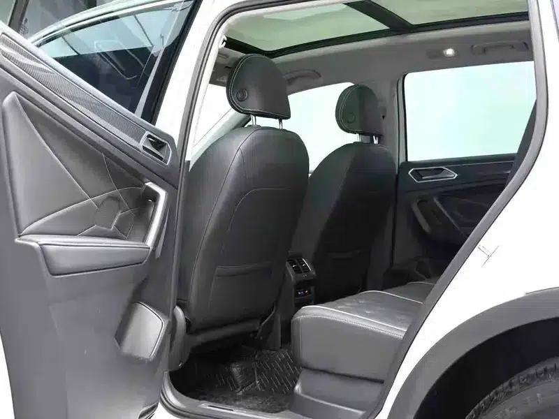 Tiguan L 2022 330TSI Automatic 2WD R-Line Flagship Edition — миниатюра 9
